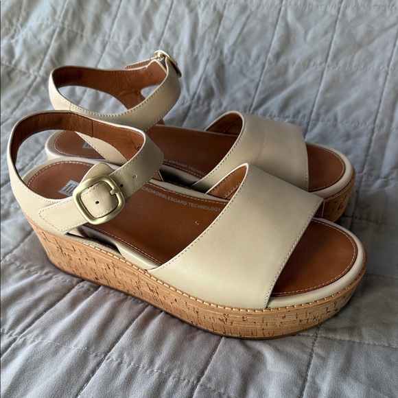 Fitflop Cream Wedge Sandals Like-New - Picture 6 of 8